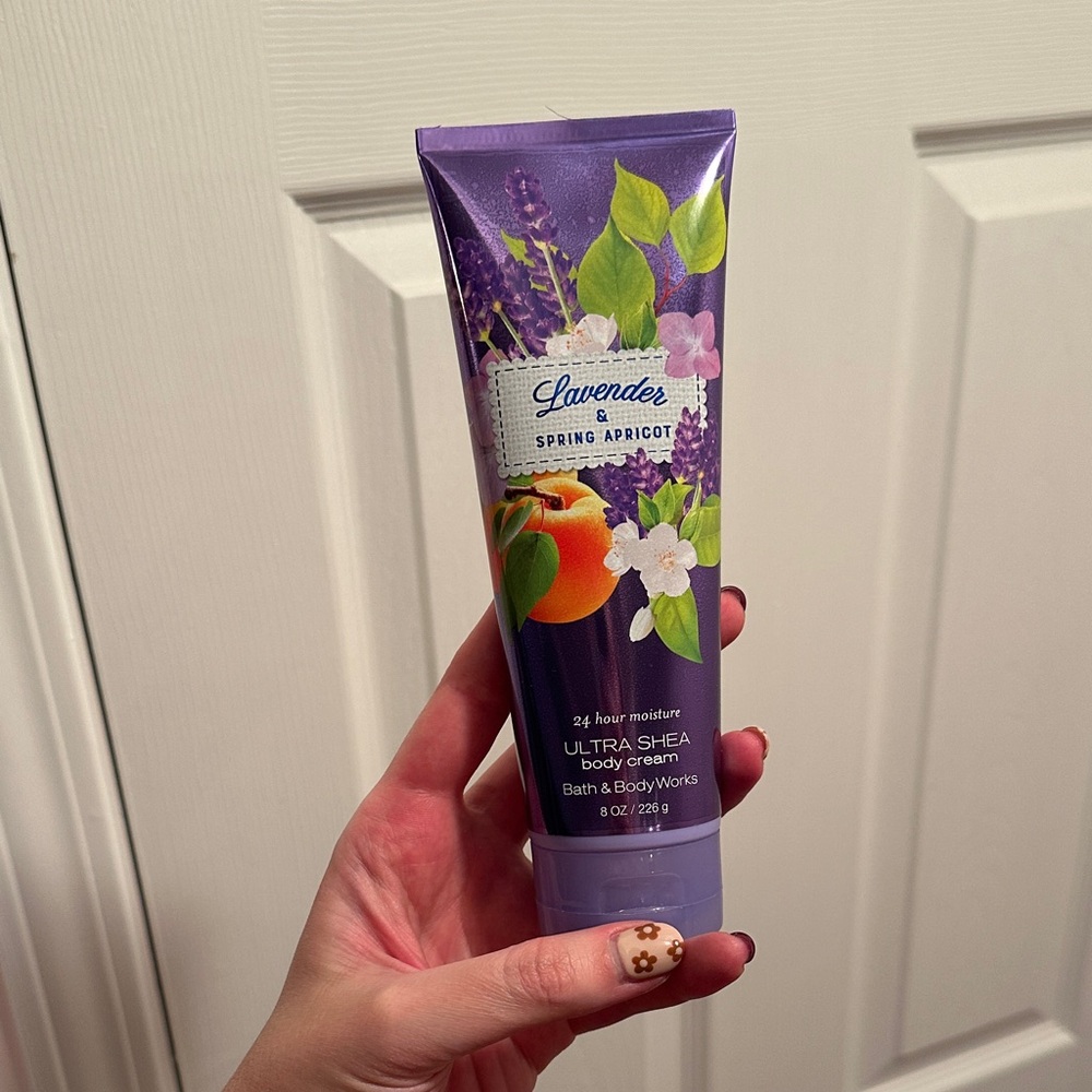 Bath & Body Works Lavender Apricot Ultra-Shea Body Cream